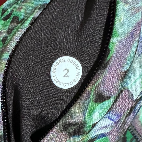 Lululemon Track That Mid-Rise Shorts in Rapid Flourish Multi [AA215] - Picture 7 of 8